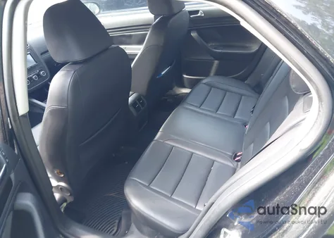 2010 Volkswagen Jetta Se z USA, uszkodzony, nr VIN 3VWRX7AJ0AM032753